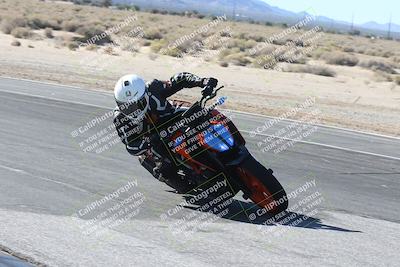 media/Dec-01-2025-Moto Forza (Mon) [[2daa91e15f]]/3-Beginner Group/Session 3 (Turn 16 Inside)/